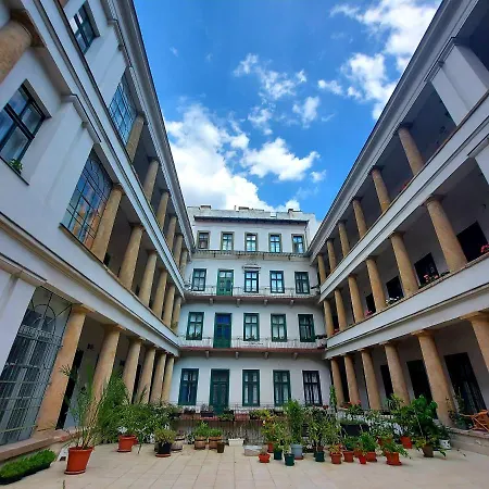 Center Terrace * Budapeşte