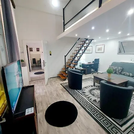 Center Terrace * Budapeşte