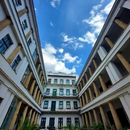 Center Terrace